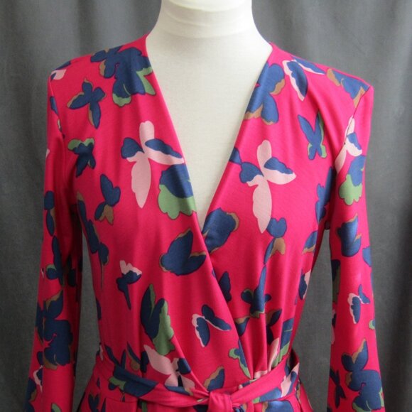 Max Mara Weekend Magenta Butterfly Wrap Dress Womens Size S Pockets V Neck Tie - Picture 3 of 12